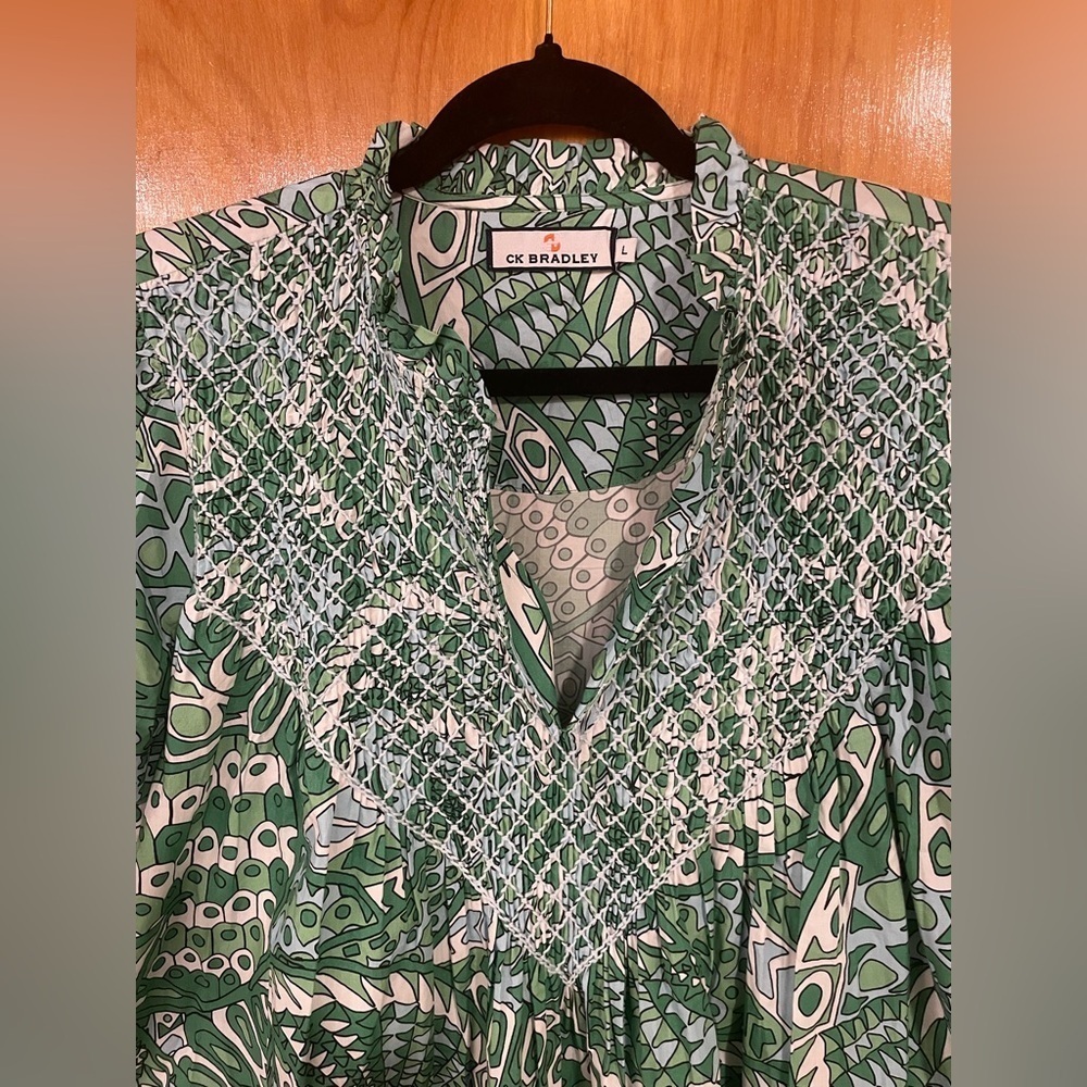 CK Bradley Cayman Top in Falcon Grass - Picture 5 of 8